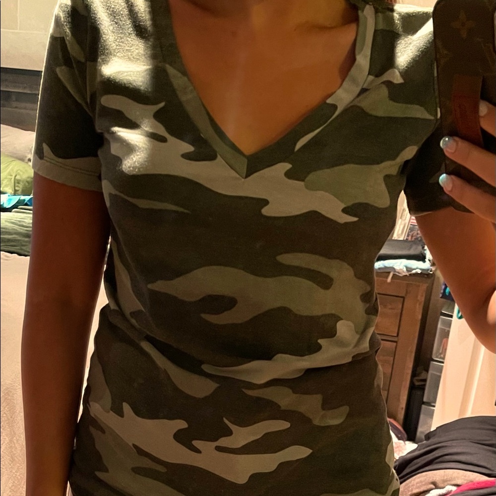 Victoria Secret PINK camo tshirt